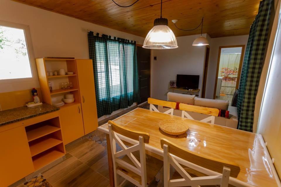 Cabanas La Lila Huinganco Ngoại thất bức ảnh